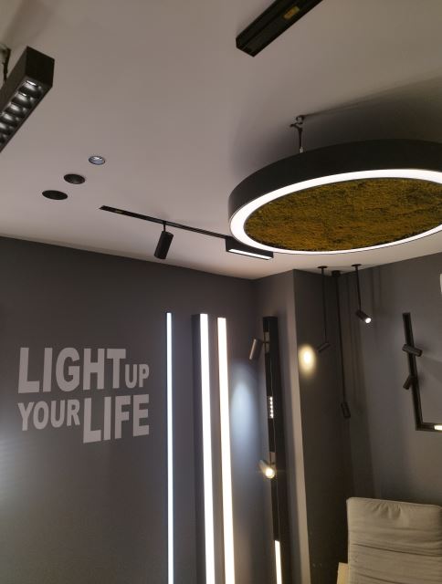 نصاب چراغ خطی لاینر در تهران