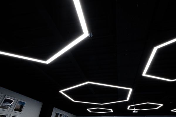 نصاب چراغ خطی لاینر