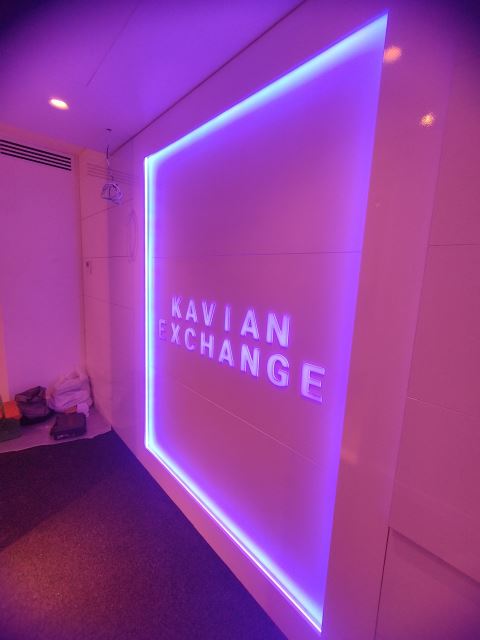 نصاب چراغ خطی لاینر