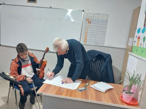 آموزشگاه موسیقی کودک در قزوین