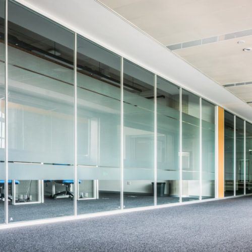 شیشه لاکوبل در اصفهان