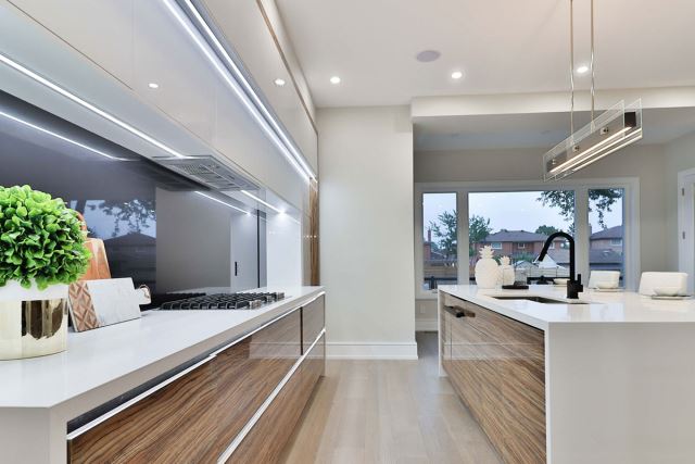 بیتا لایت اولین و تخصصی ترین تولید کننده لاین نوری در اصفهان