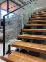 بهترین نصاب نرده شیشه ای