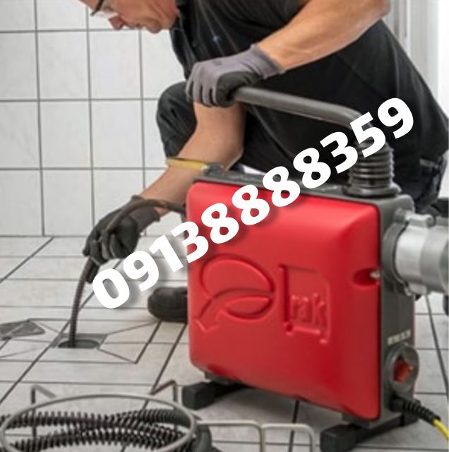 لوله‌ بازکنی در ملک‌شهر 