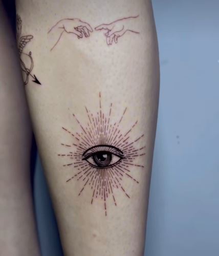 تاتو کار حرفه ای بدن در اصفهان