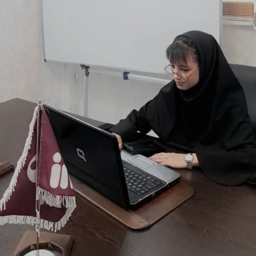 نرگس فرخ‌وند