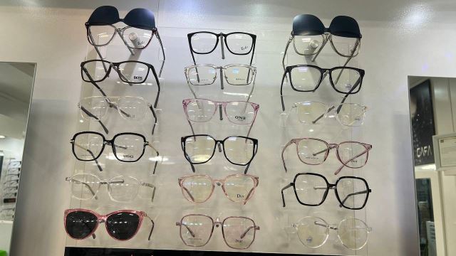 بهترین بینایی سنجی و عینک ویهان