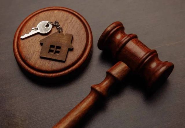 بهترین وکیل در کیش 