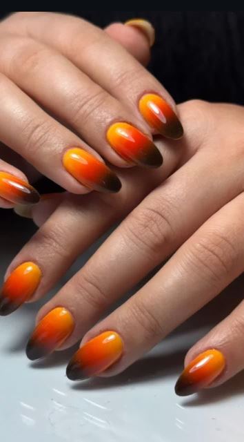 انجام خدمات کاشت ناخن در شیراز