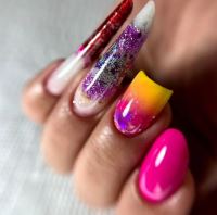 انجام خدمات کاشت ناخن در شیراز