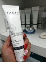 بهترین مرکز فیشیال پوست در اصفهان