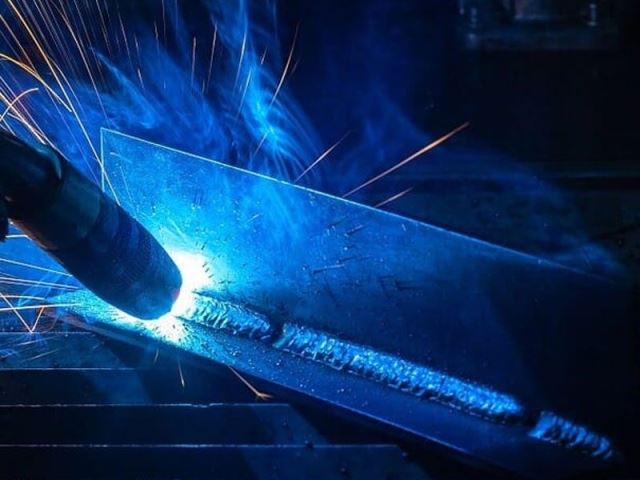 خدمات چرخ کالیپر و آهنگری تریلی