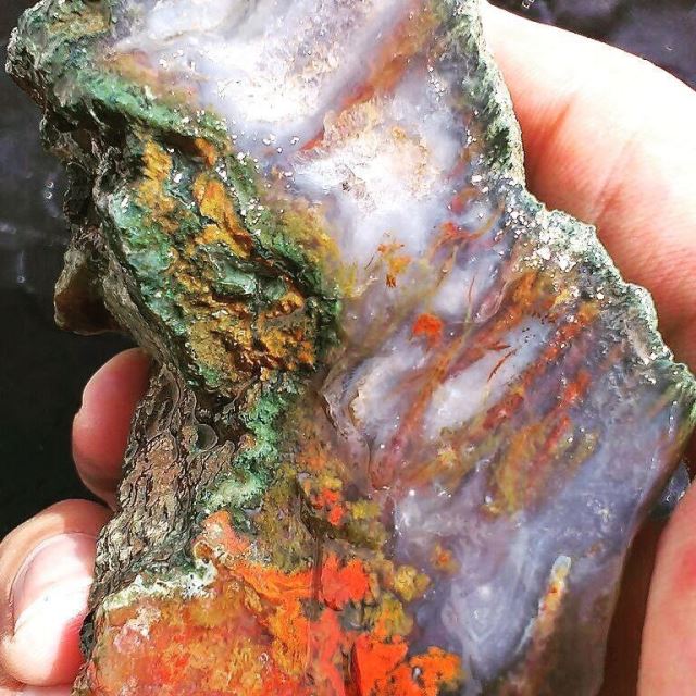 مرکز تشخیص سنگ قیمتی 