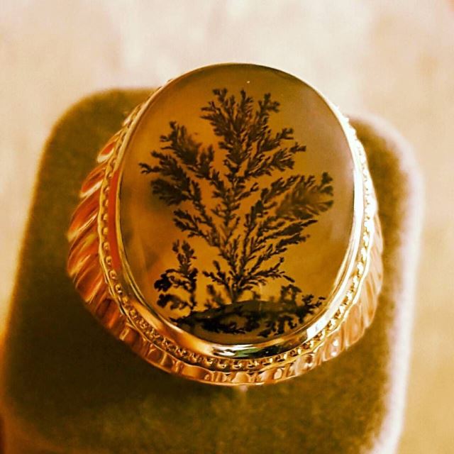 مرکز تشخیص سنگ قیمتی 