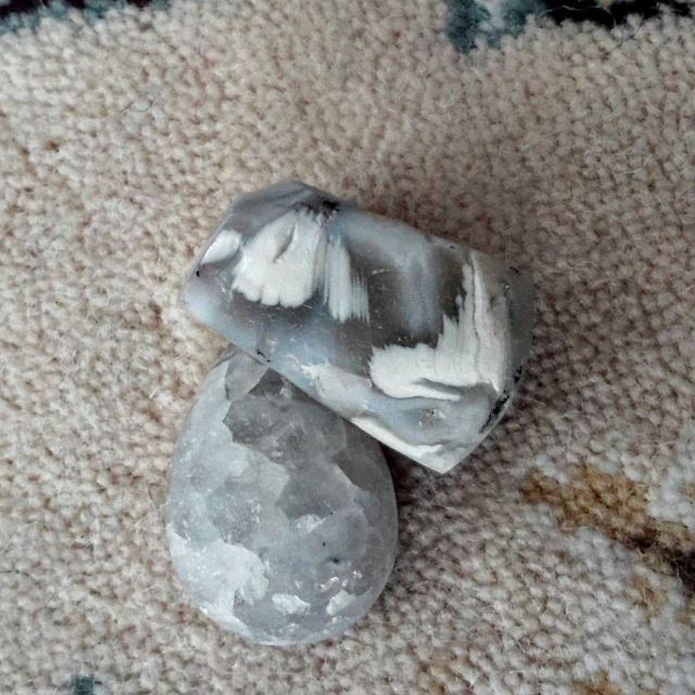 مرکز تشخیص سنگ قیمتی 