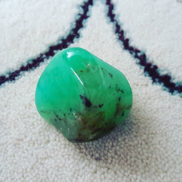 مرکز تشخیص سنگ قیمتی 