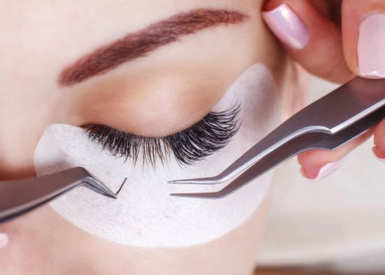 بهترین خدمات مژه و اکستنشن در تهران