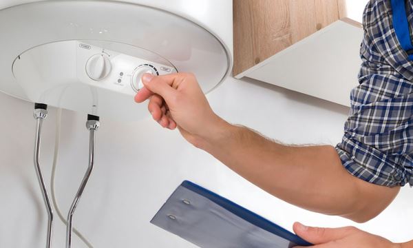 نصب و تعمير آبگرمكن ديوارى در اصفهان 