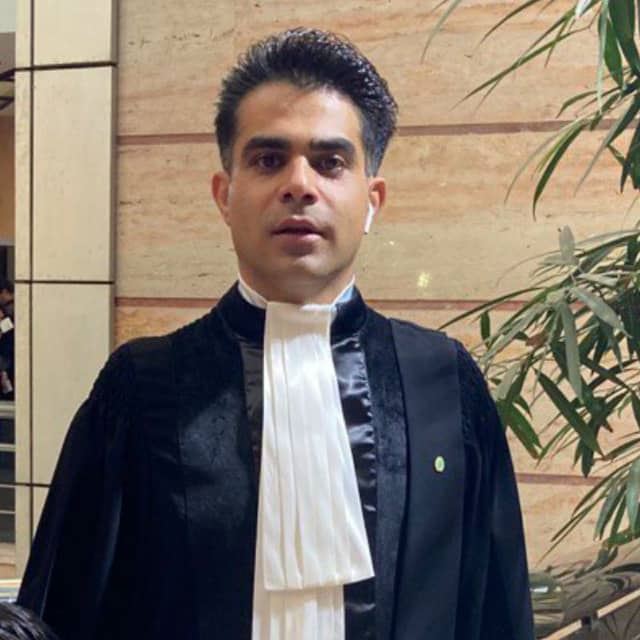 وکیل دعاوی کیفری در اصفهان