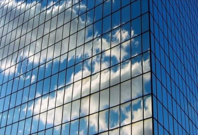 اجرای کرتین وال و نمای شیشه ای ساختمان در تهران