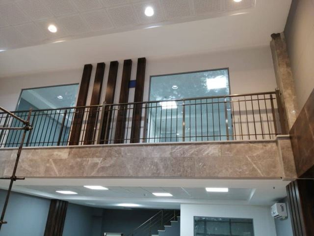 اجرای کرتین وال و نمای شیشه ای ساختمان