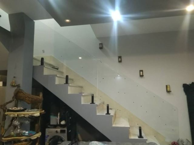 اجرای کرتین وال و نمای شیشه ای ساختمان