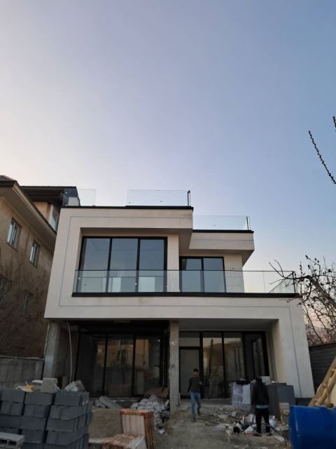 اجرای کرتین وال و نمای شیشه ای ساختمان