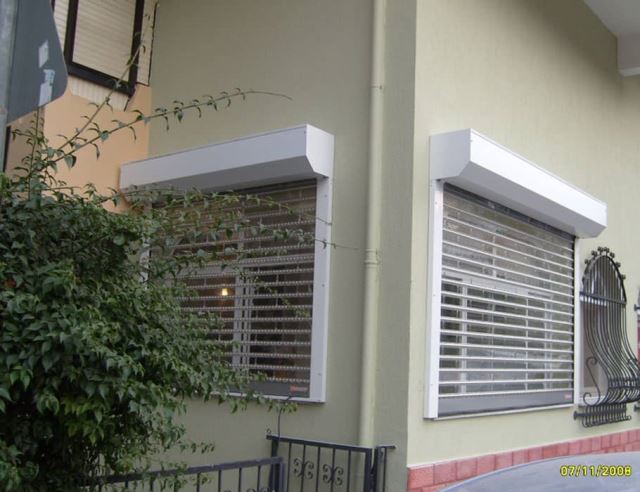 اجرای کرتین وال و نمای شیشه ای ساختمان در تهران