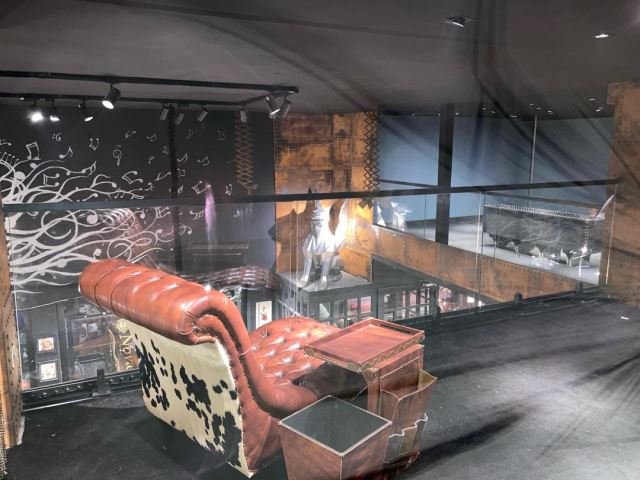 اجرای کرتین وال و نمای شیشه ای ساختمان در تهران