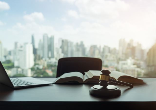 بهترین وکیل امور اراضی در غرب تهران 
