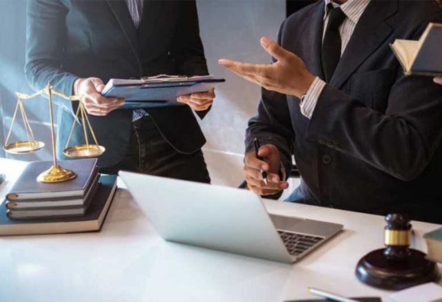 وکیل مهدی هراتیان 