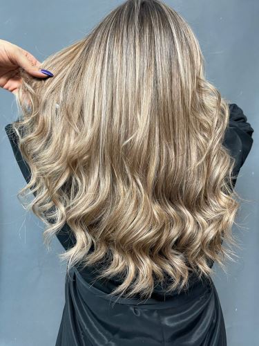 بهترین مدرس رنگ و لایت کرج