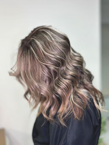 بهترین مدرس رنگ و لایت کرج