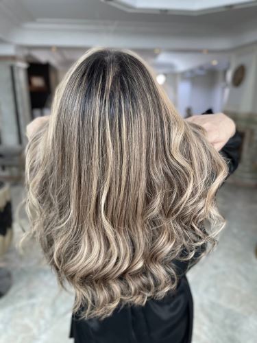 بهترین مدرس رنگ و لایت کرج