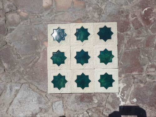 کاشی هفت رنگ وسنتی اصفهان