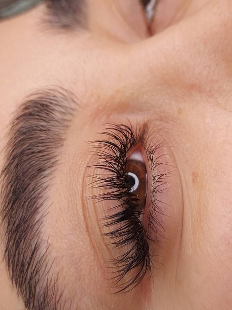 بهترین سالن زیبایی گرمدره 