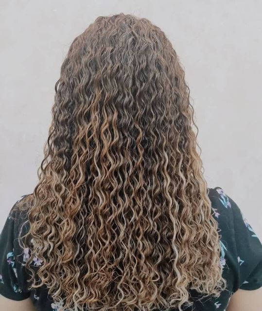 بهترین سالن زیبایی در قروه فر مو