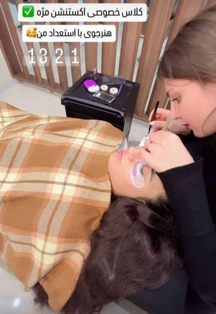 بهترین آموزشگاه زیبایی در قروه آموزشگاه زیبایی ترنگ