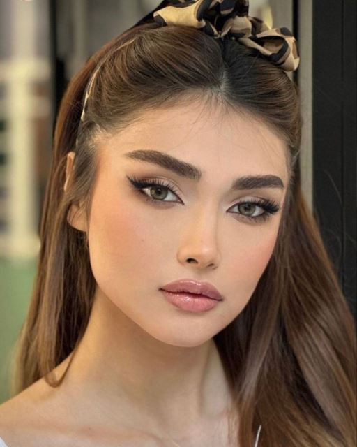 میکاپ آرتیست در اصفهان