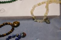 زیباترین گردنبندهای سیترین چشم ببر لاجورد با آویزهای قلبی
سنگارنگ