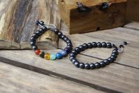 دستبند حدید و هفت چاکرا سنگارنگ