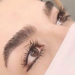 کاشت ابرو تضمینی در شیراز 