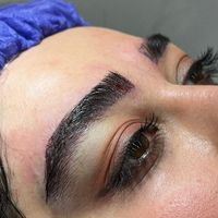 کلینیک کاشت ابرو در شیراز