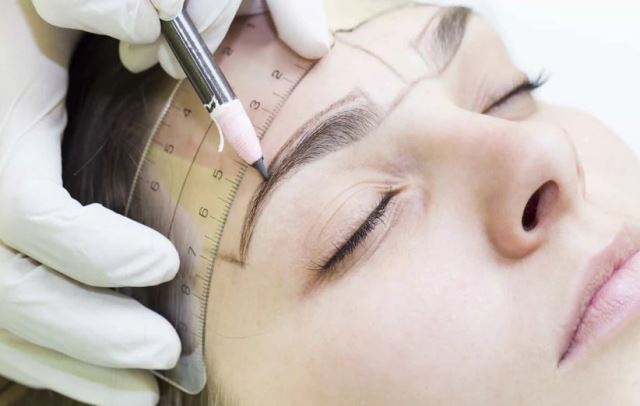 کلینیک کاشت ابرو در شیراز