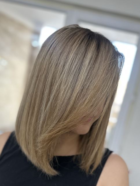 آرایشگاه در سعادت آباد