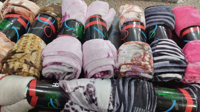 پارچه سرا در میبد 