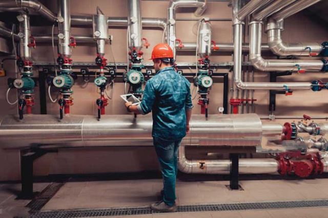 تعمیرات موتورخانه در غرب تهران