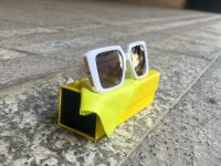 عینک چشم عسلی