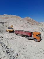 معدن فلدسپات زرین