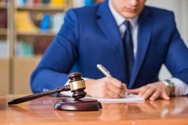 بهترین دکترین وکیل عباسبور